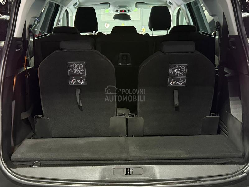 Peugeot 5008 1.5HDI