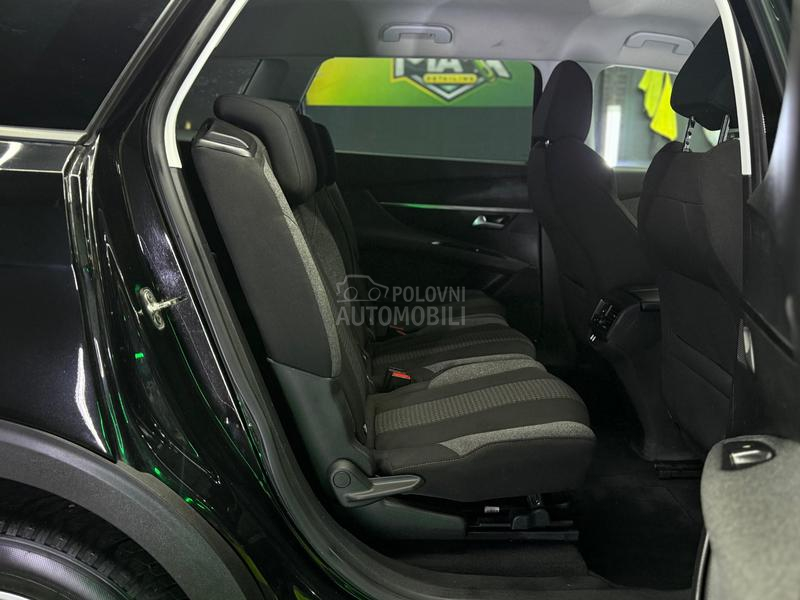 Peugeot 5008 1.5HDI