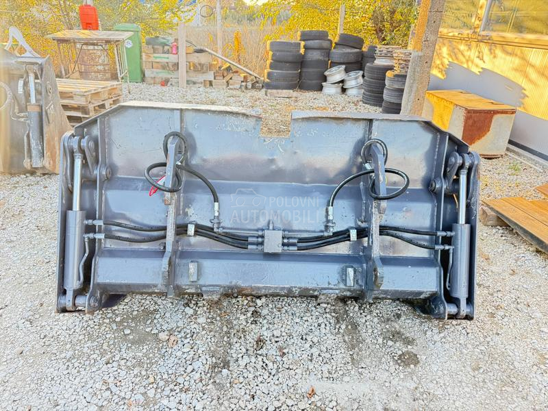 Kasika Krokodilka utovarivac