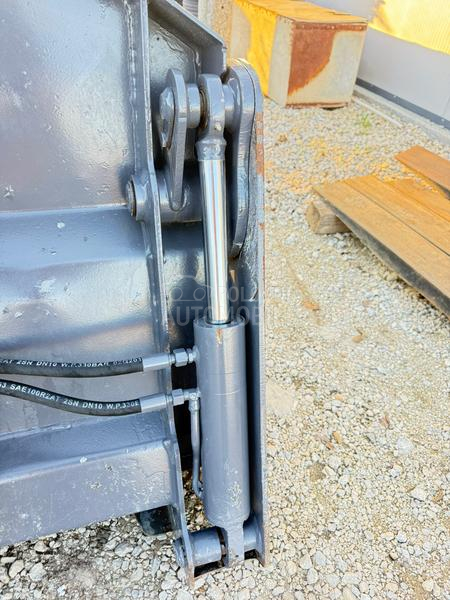 Kasika Krokodilka utovarivac