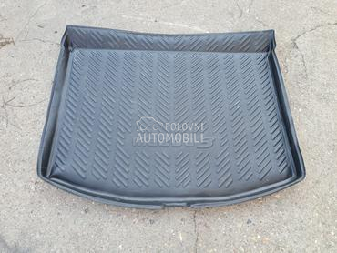 Patosnica KADICA Gepeka za Mazda 3 od 2004. do 2013. god.