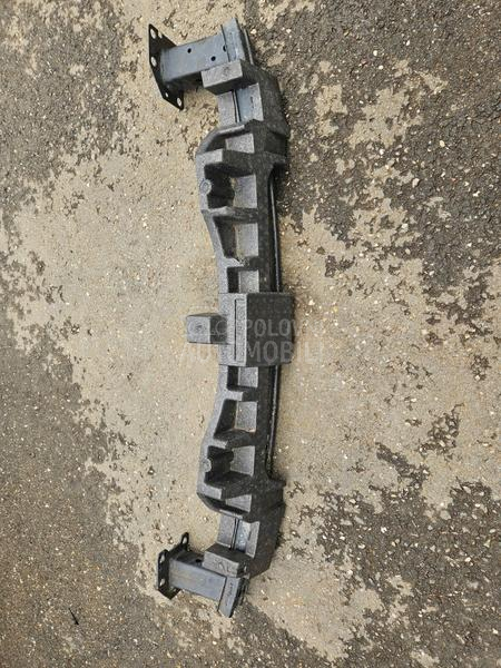 Zadnja greda hecbeck Megane 4