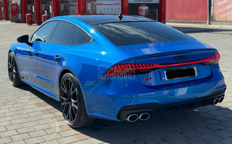 Audi S7 VIRTUAL/M.HIBRID