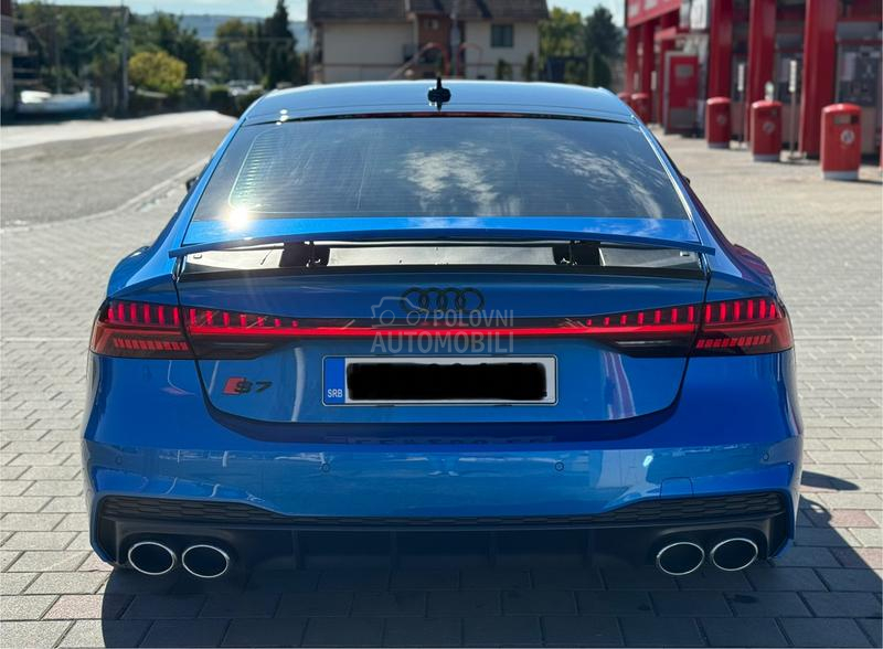Audi S7 VIRTUAL/M.HIBRID