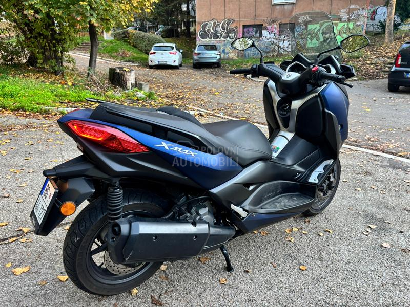 Yamaha X MAX