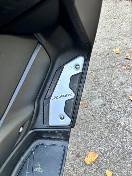 Yamaha X MAX
