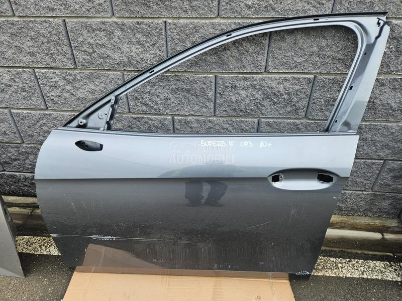 Vrata superb 4 prednja leva