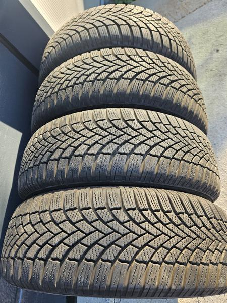 Bridgestone 195/65 R15 Zimska