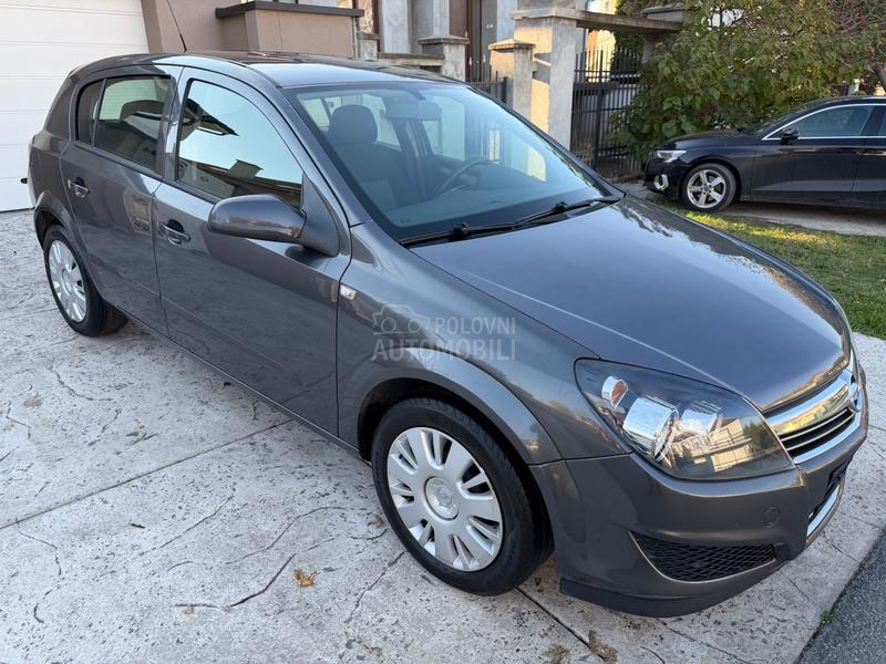 Opel Astra H 1.6 16v ENJOY