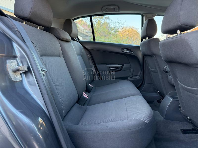 Opel Astra H 1.6 16v ENJOY