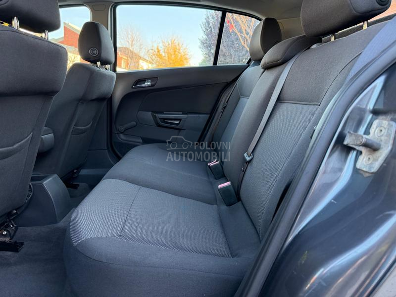 Opel Astra H 1.6 16v ENJOY