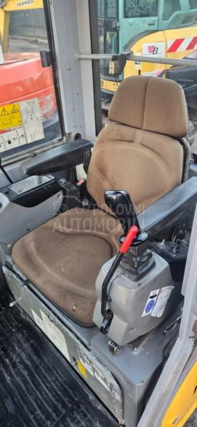 New Holland E18C TEZINA 1900KG