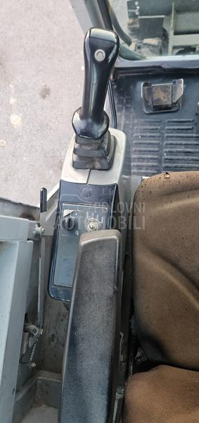 New Holland E18C TEZINA 1900KG