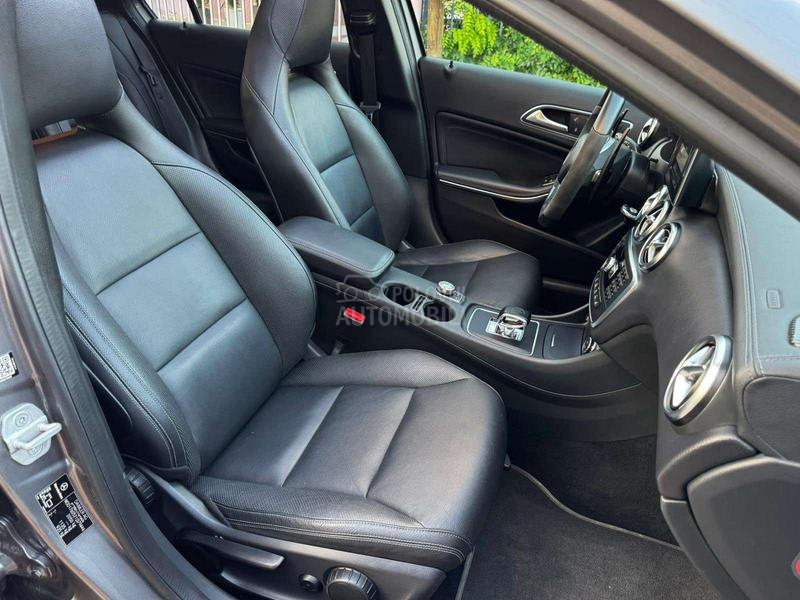 Mercedes Benz A 45 AMG 