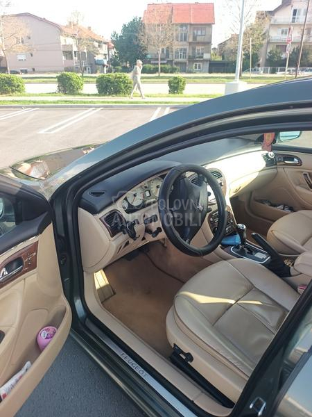 Peugeot 607 