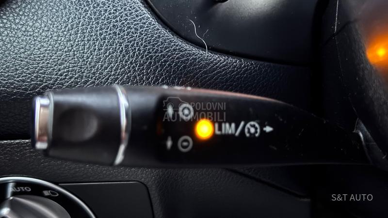 Mercedes Benz CLA 200 R E Z E R V I S A N