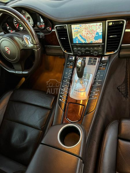 Porsche Panamera 4S 4.8 V8 4x4