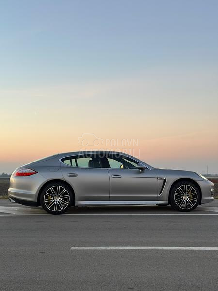 Porsche Panamera 4S 4.8 V8 4x4