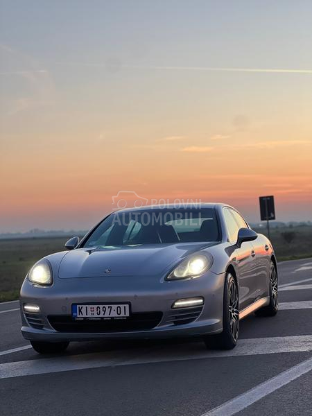 Porsche Panamera 4S 4.8 V8 4x4