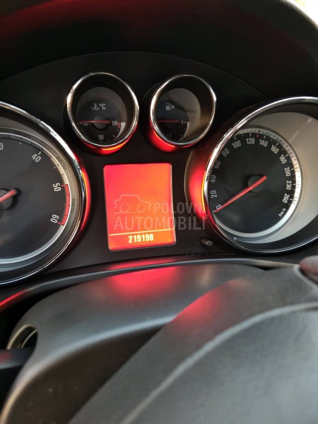 Opel Insignia 2.0cdti