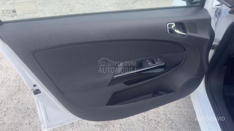 Opel Corsa D 1.4B SVAJCARSKA