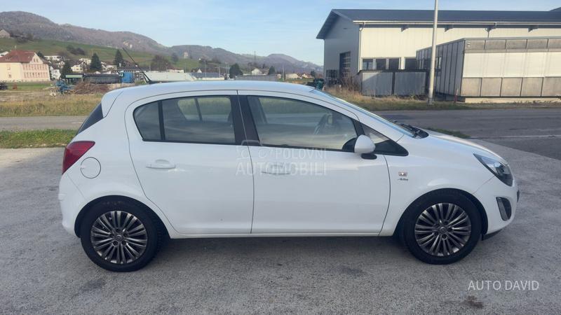 Opel Corsa D 1.4B SVAJCARSKA