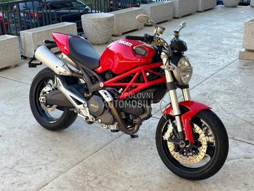Ducati monster 696