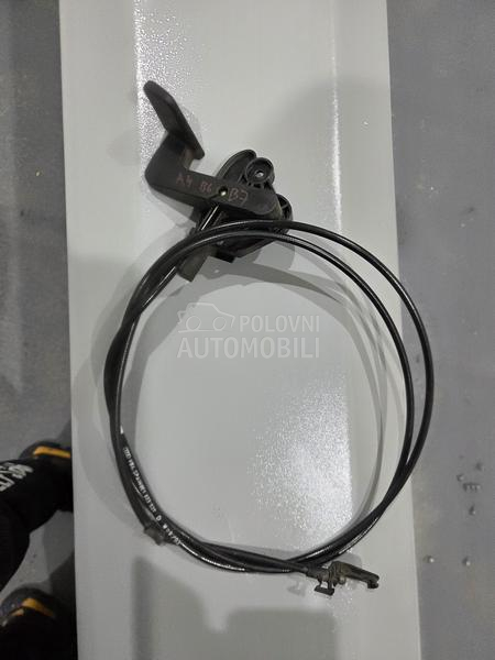 Rucica za otvaranje haube