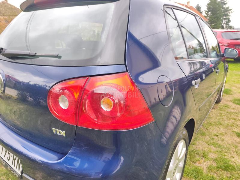 Volkswagen Golf 5 //NOVI SERVISI//
