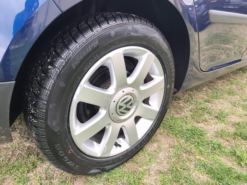 Volkswagen Golf 5 //NOVI SERVISI//