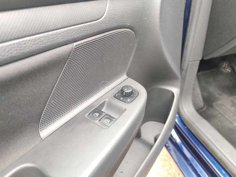 Volkswagen Golf 5 //NOVI SERVISI//