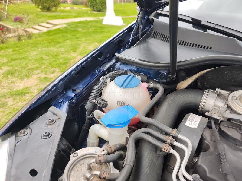 Volkswagen Golf 5 //NOVI SERVISI//