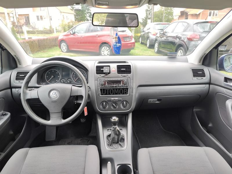 Volkswagen Golf 5 //NOVI SERVISI//