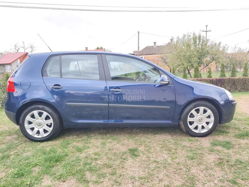 Volkswagen Golf 5 //NOVI SERVISI//
