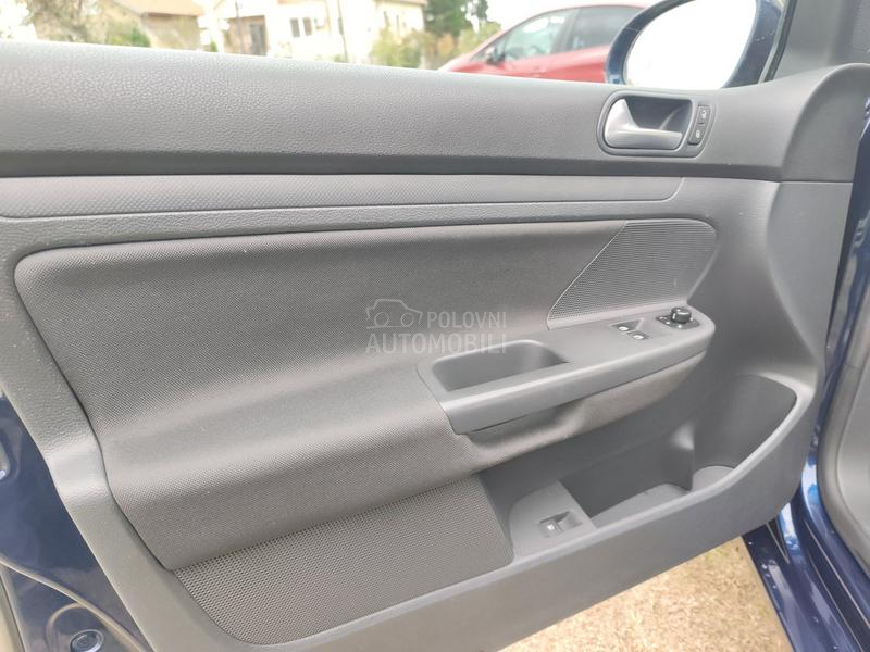 Volkswagen Golf 5 //NOVI SERVISI//