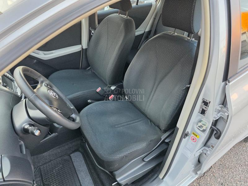 Toyota Yaris 1.33 vvt-i