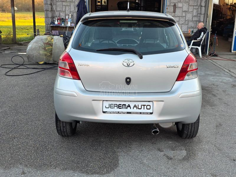 Toyota Yaris 1.33 vvt-i
