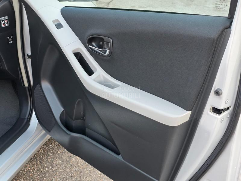 Toyota Yaris 1.33 vvt-i