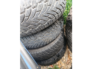 Nokian 215/65 R17 Zimska