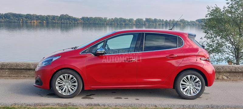 Peugeot 208 1.6hdi Exklusiv