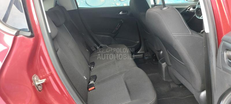 Peugeot 208 1.6hdi Exklusiv
