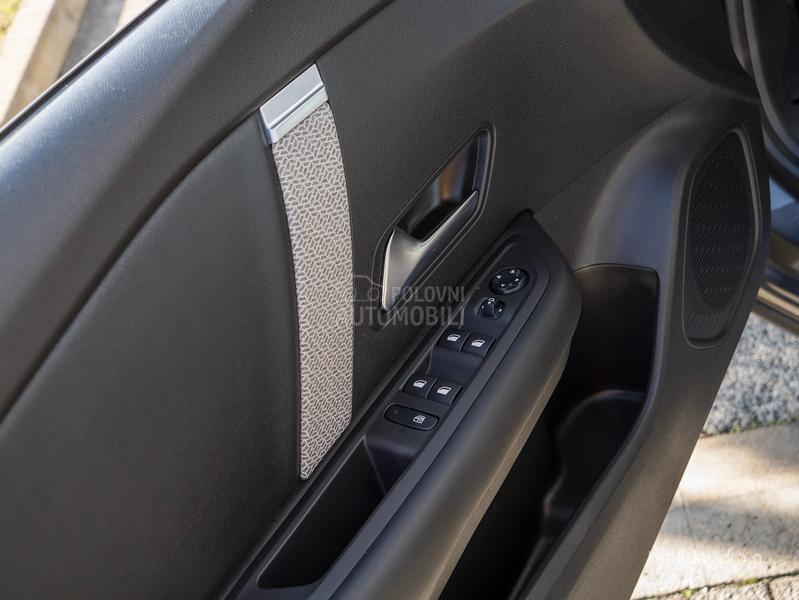 Citroen C4 1.2PureTechHeadUp