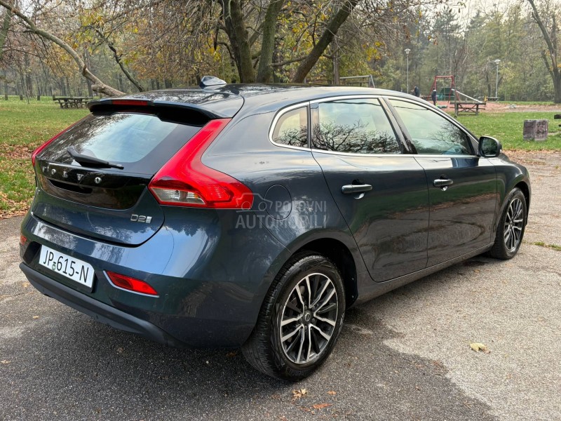 Volvo V40 2.0d D2 pano kož