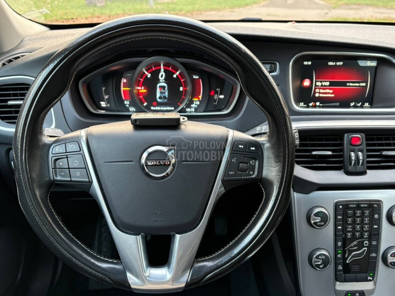 Volvo V40 2.0d D2 pano kož