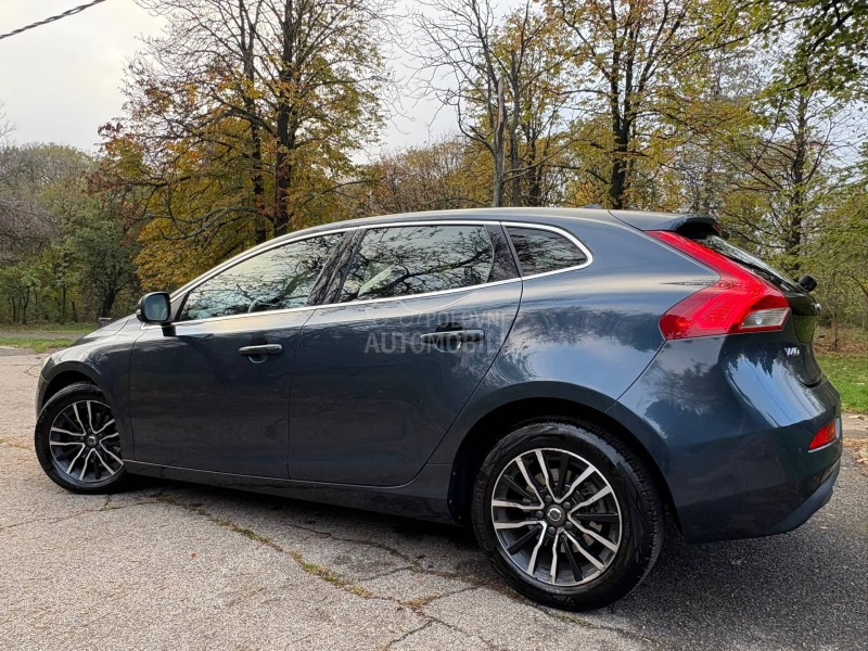 Volvo V40 2.0d D2 pano kož