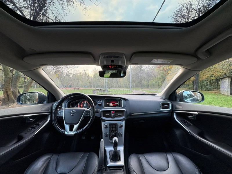 Volvo V40 2.0d D2 pano kož