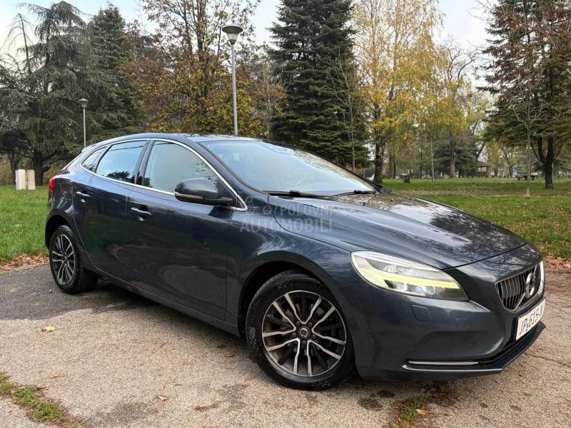 Volvo V40 2.0d D2 pano kož