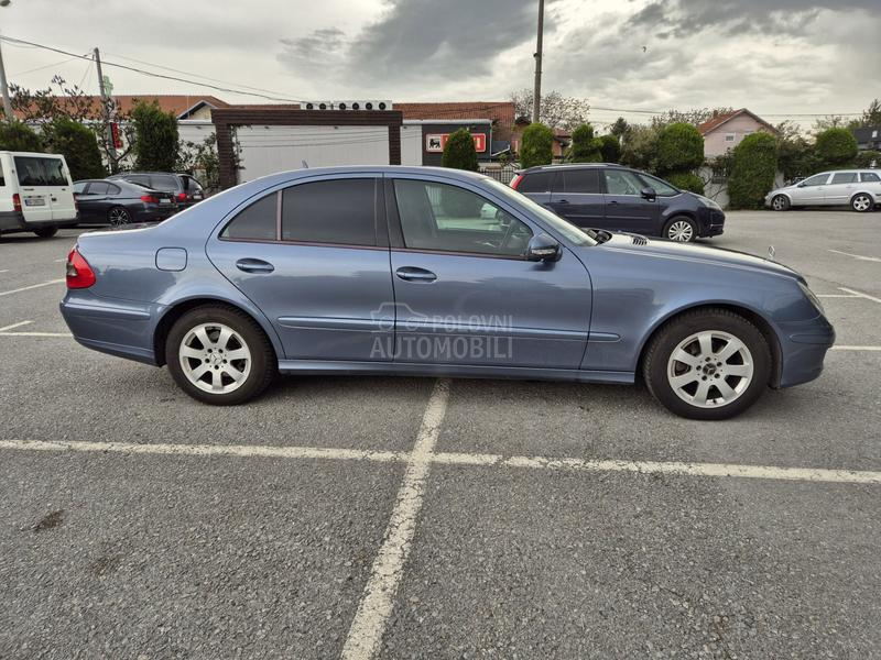 Mercedes Benz E 220 W211