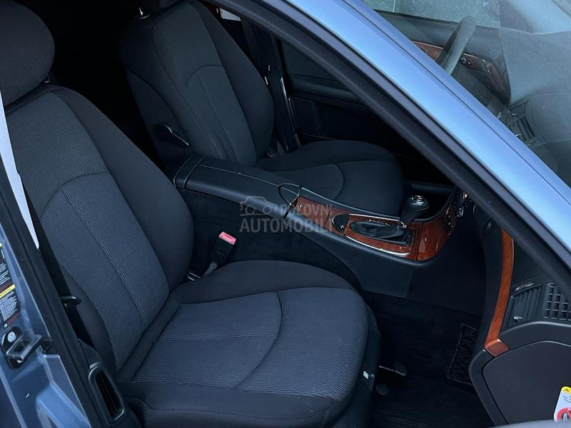 Mercedes Benz E 220 W211