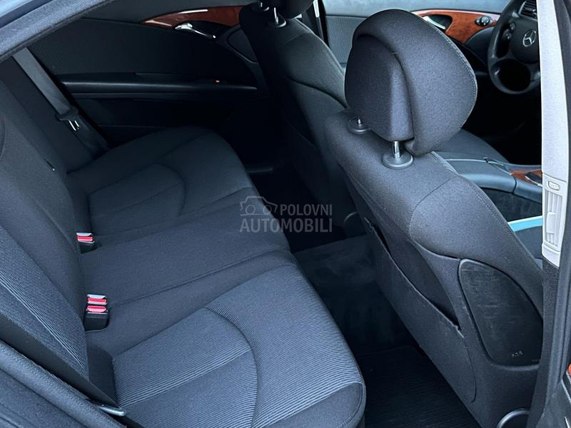 Mercedes Benz E 220 W211